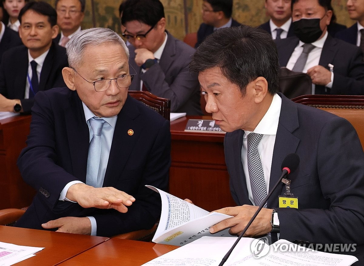 丰塞卡：很难让福法纳休息；布拉迪斯拉发和去年相比变化不大