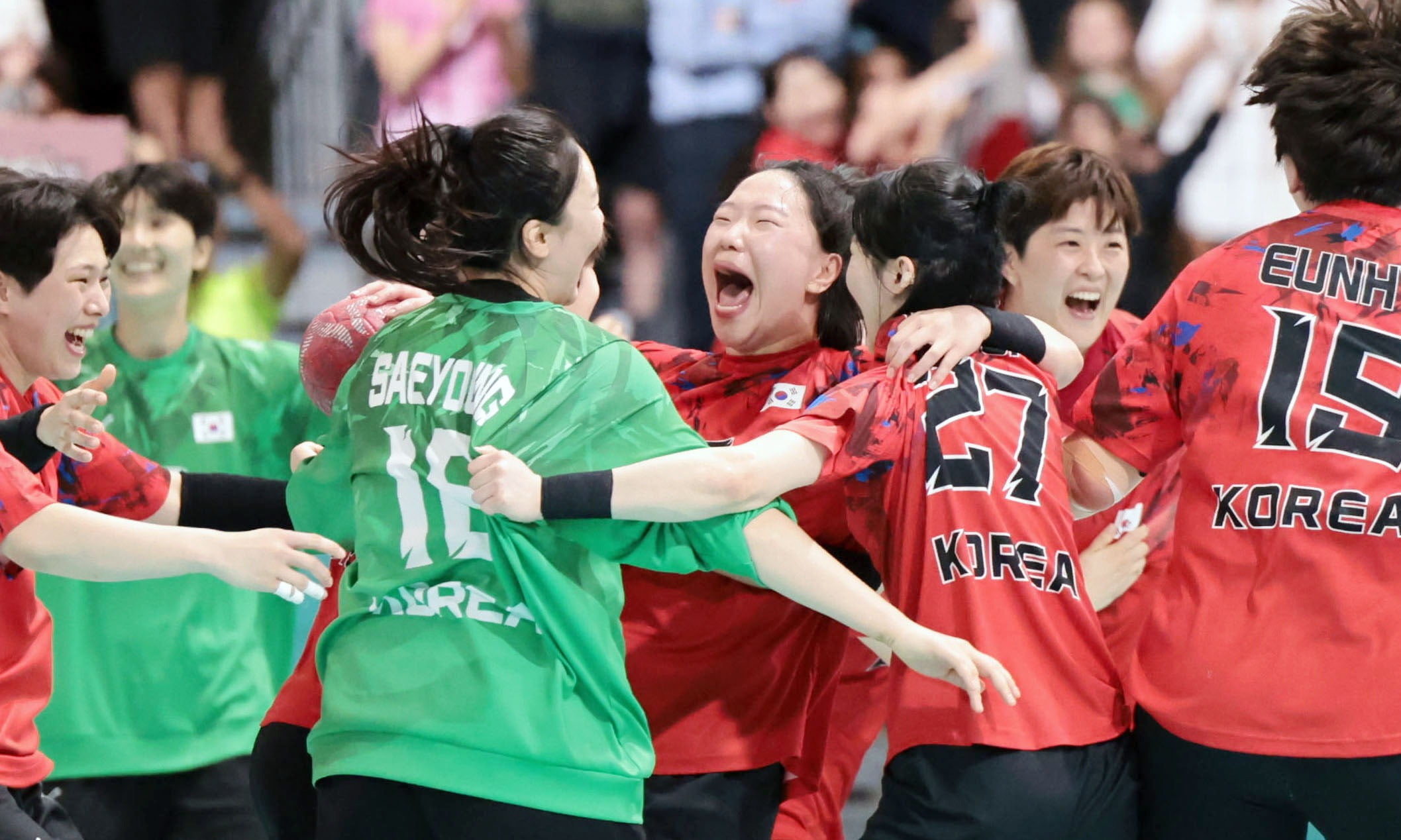 尼克斯官方晒图迎接赛季首次背靠背：我们今天还有篮球比赛