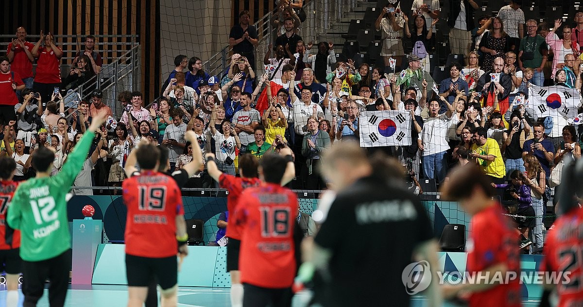 NBA季前赛半场：约穆缺阵 波特15+4 SGA爆轰19分帮助雷霆62-53领先掘金