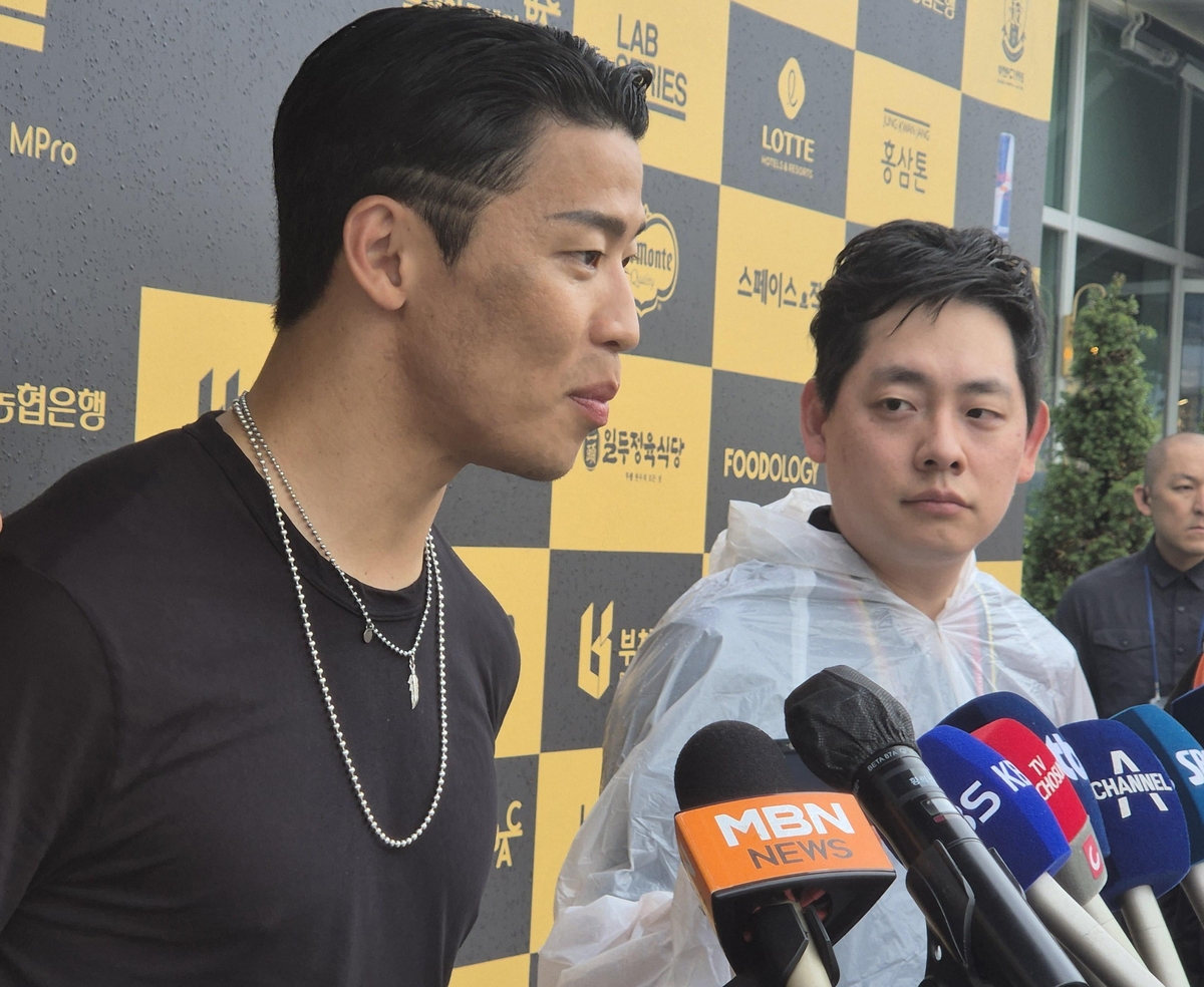 主场告别战，塞维利亚老将纳瓦斯本轮将穿着特制球衣与袖标