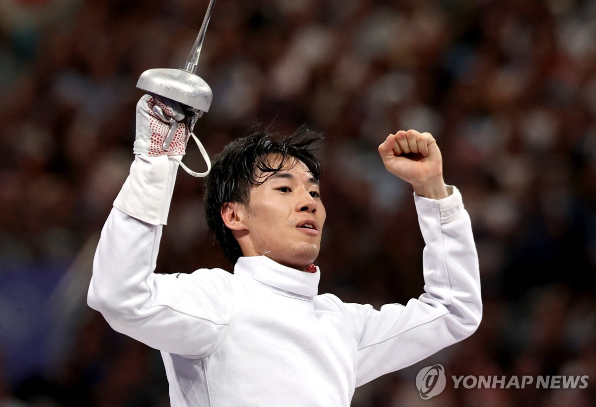 这怎么打！飞翼首发五将三分10中1 全场合计18中4