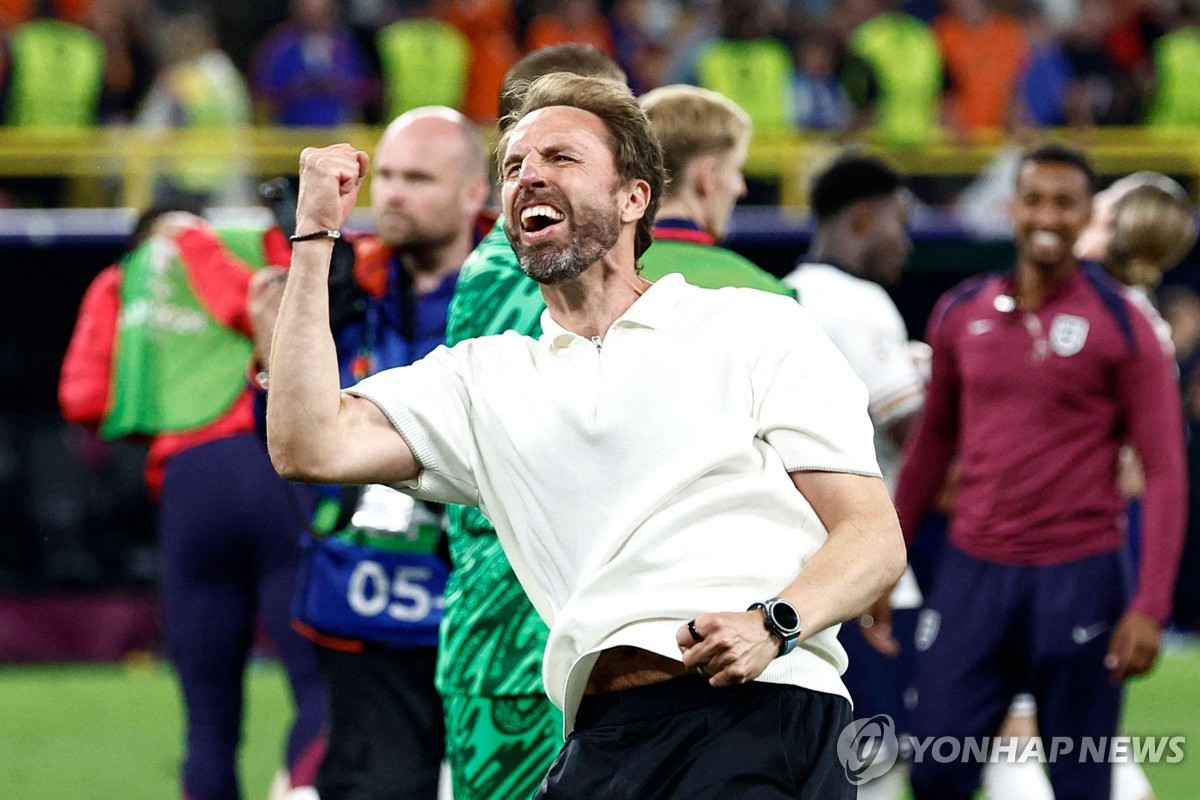 罗马诺：下周一什琴斯尼将成为巴萨球员 合同期到2025年6月