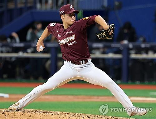佐佐木大树头球攻门 具圣润扑救不及 神户2-0京都